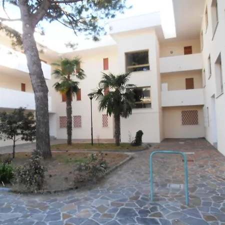 Semesterbostad Piscina Grado